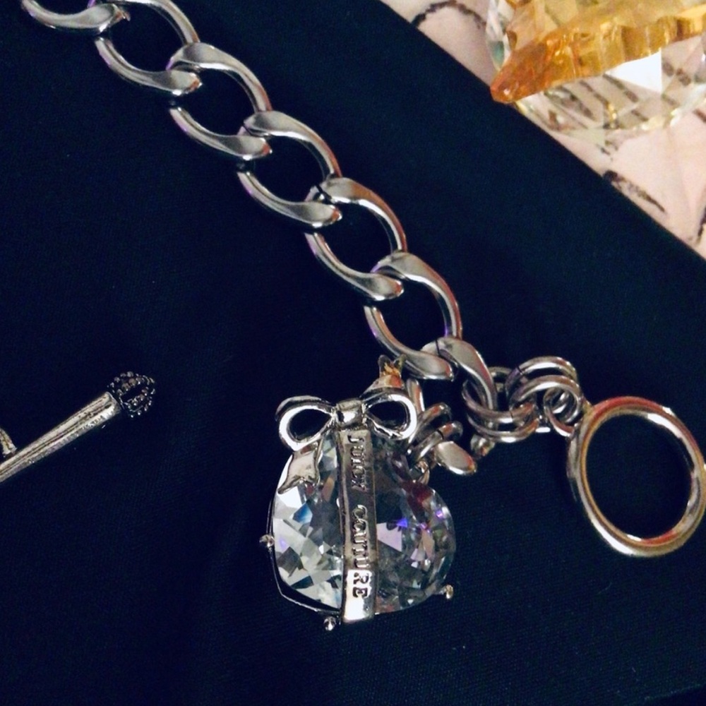 Juicy Couture Heart Bracelet - Picture 2 of 7
